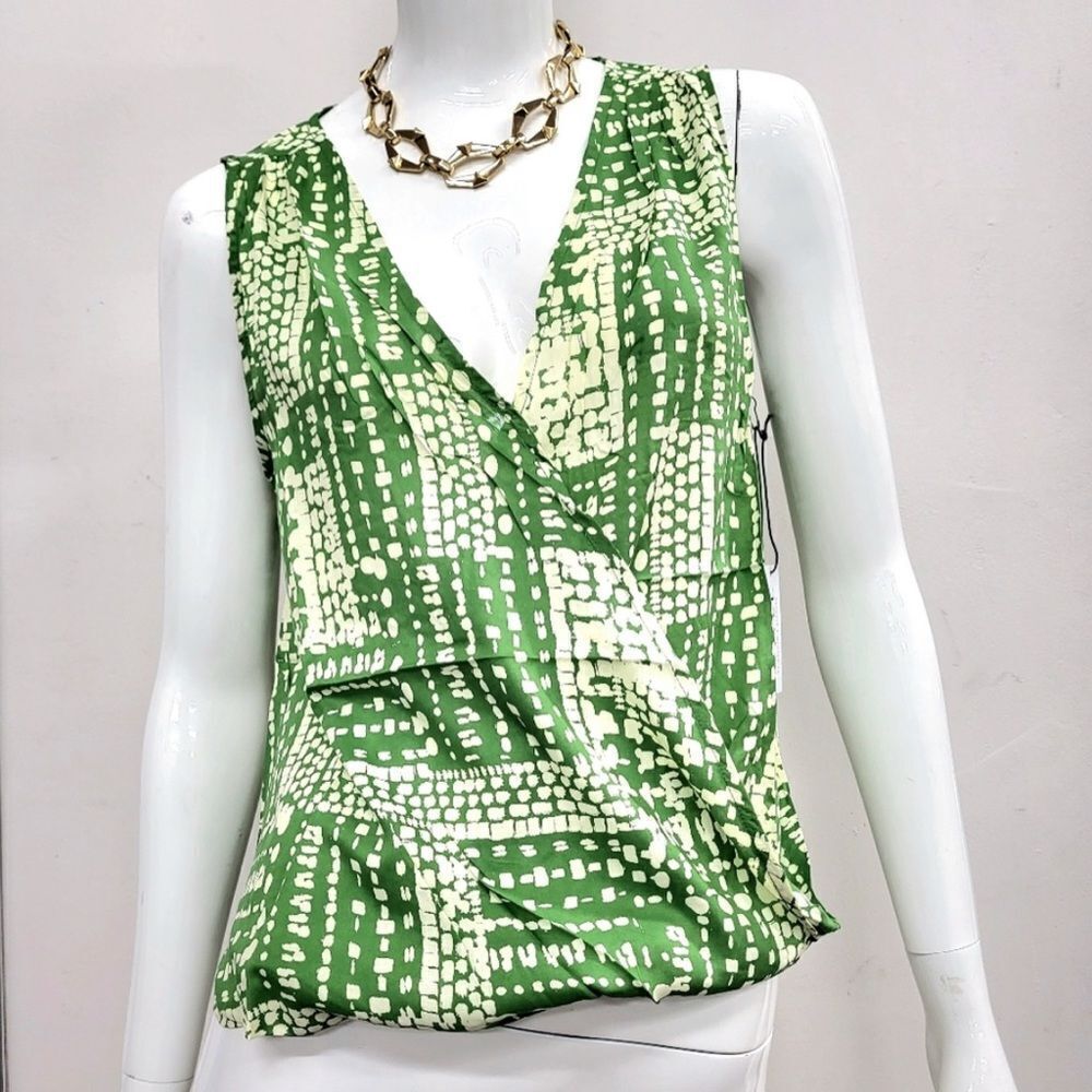 🆕Velvet by Graham & Spencer NWT Zita Green and White Blouse (VGS-1/2)